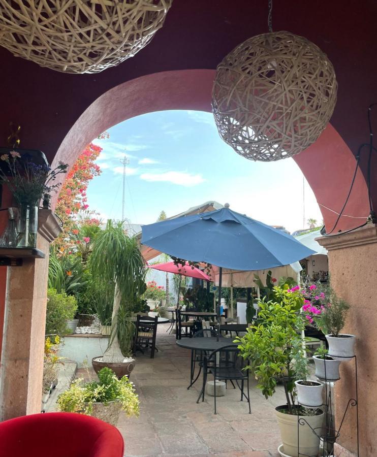 Suite Los Angeles Tecozautla Exterior photo