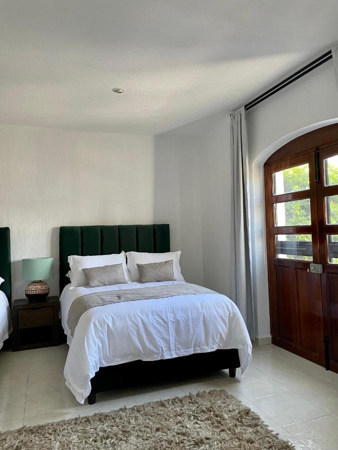 Suite Los Angeles Tecozautla Exterior photo