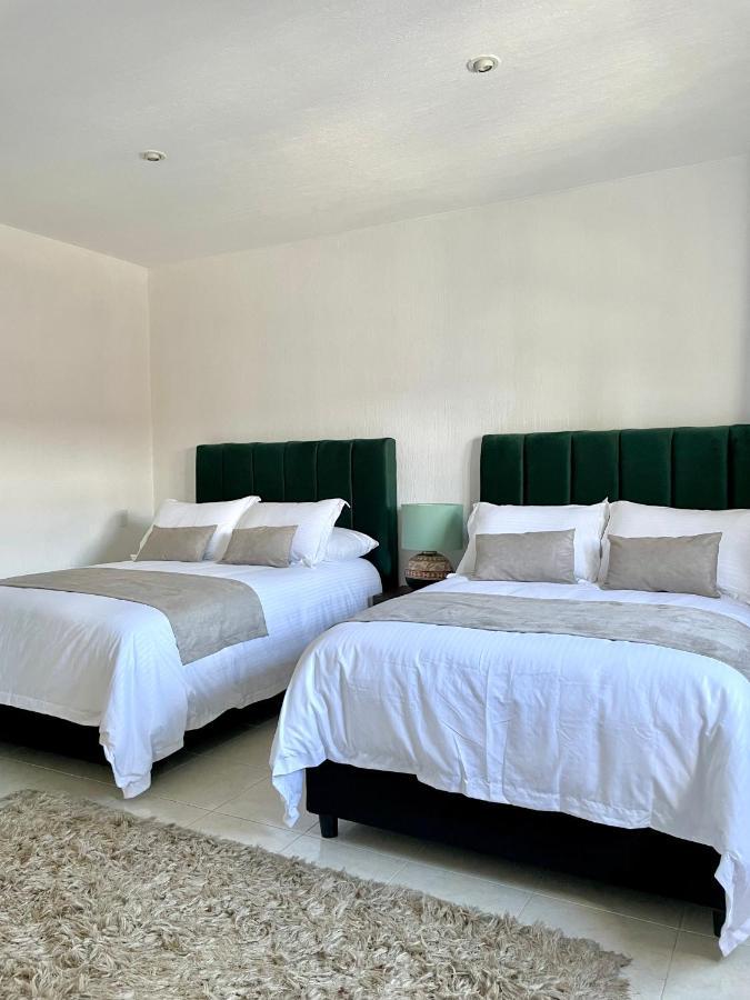 Suite Los Angeles Tecozautla Exterior photo