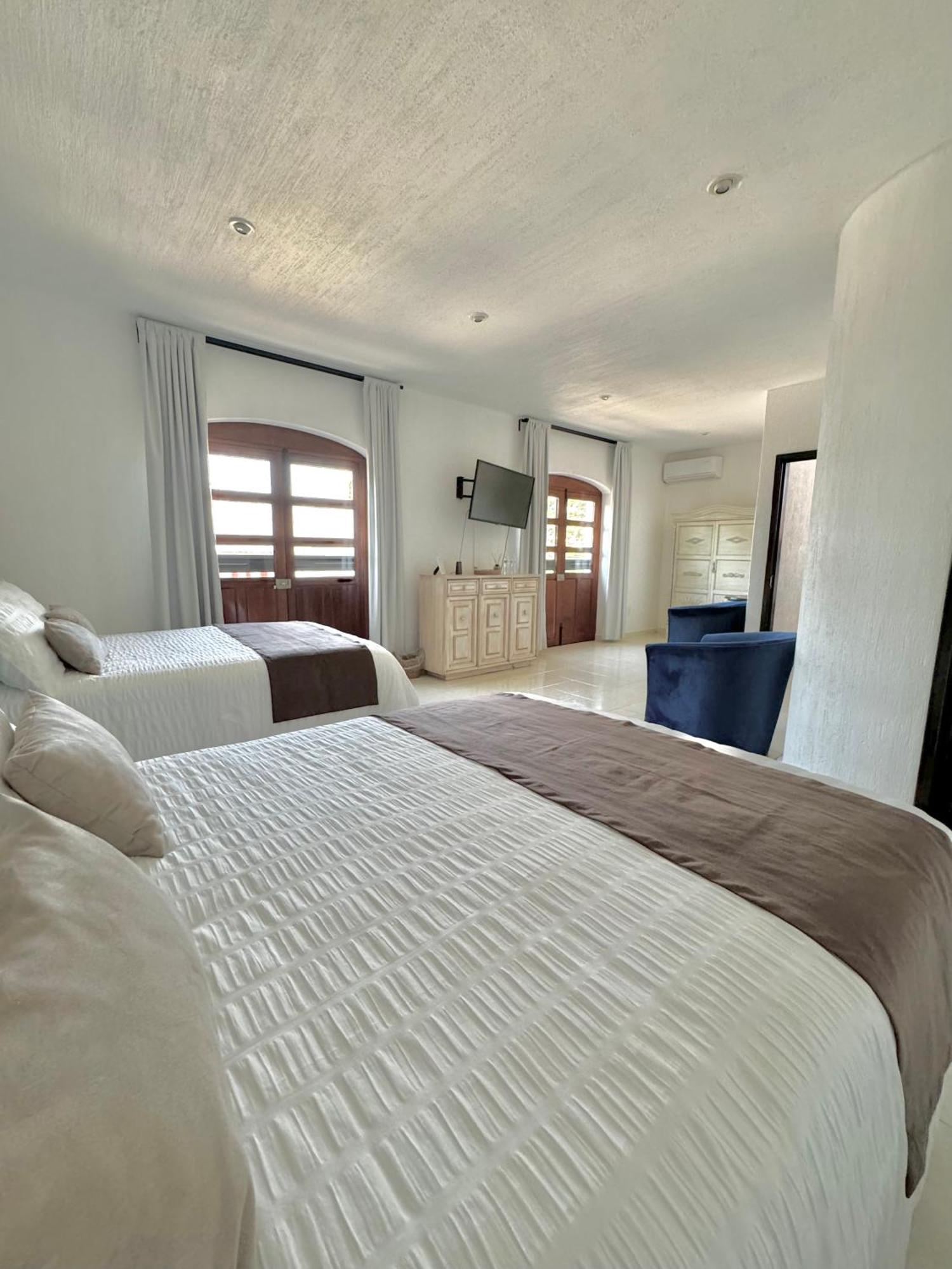 Suite Los Angeles Tecozautla Exterior photo